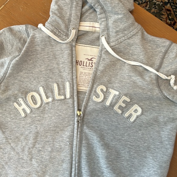 Hollister hooded sweatshirt - Picture 6 of 6